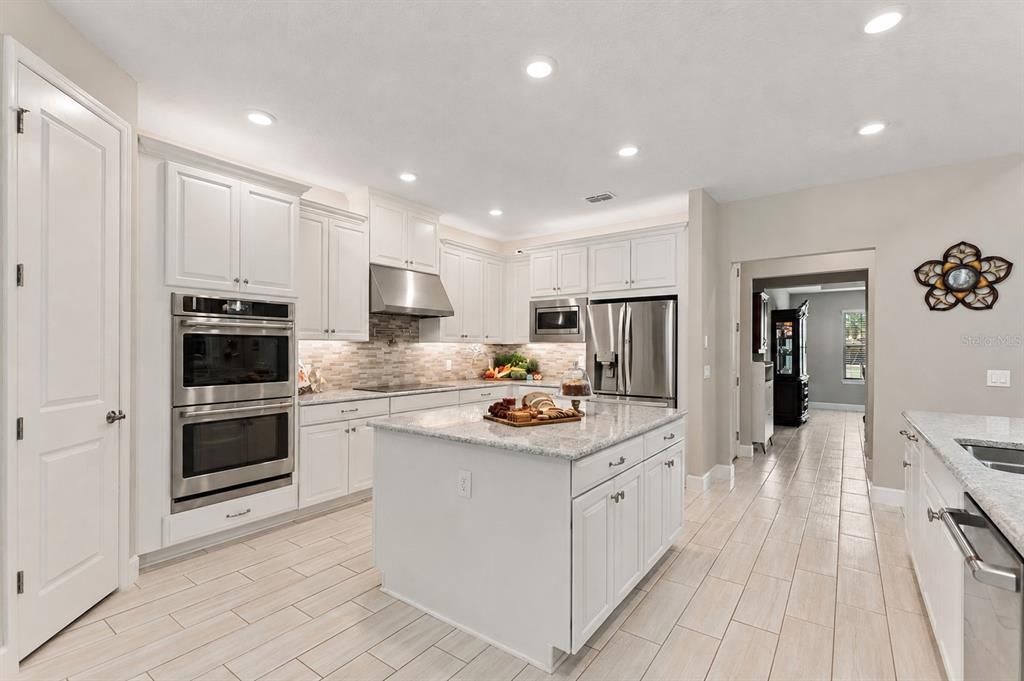 Active With Contract: $850,000 (5 beds, 3 baths, 4232 Square Feet)