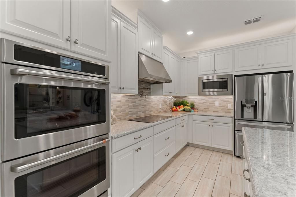 Active With Contract: $850,000 (5 beds, 3 baths, 4232 Square Feet)