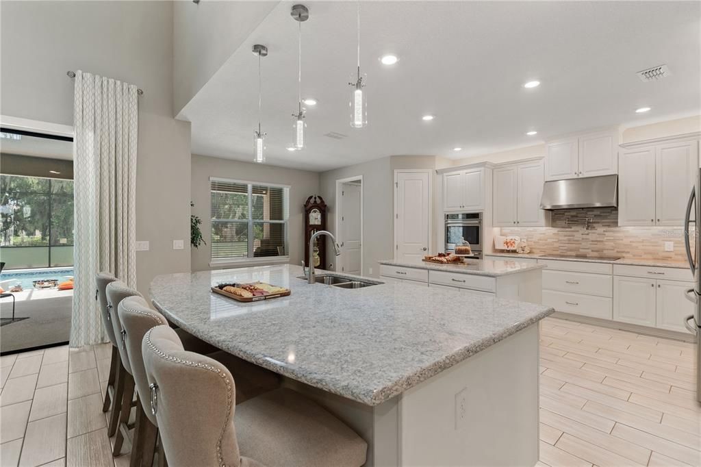 Active With Contract: $850,000 (5 beds, 3 baths, 4232 Square Feet)