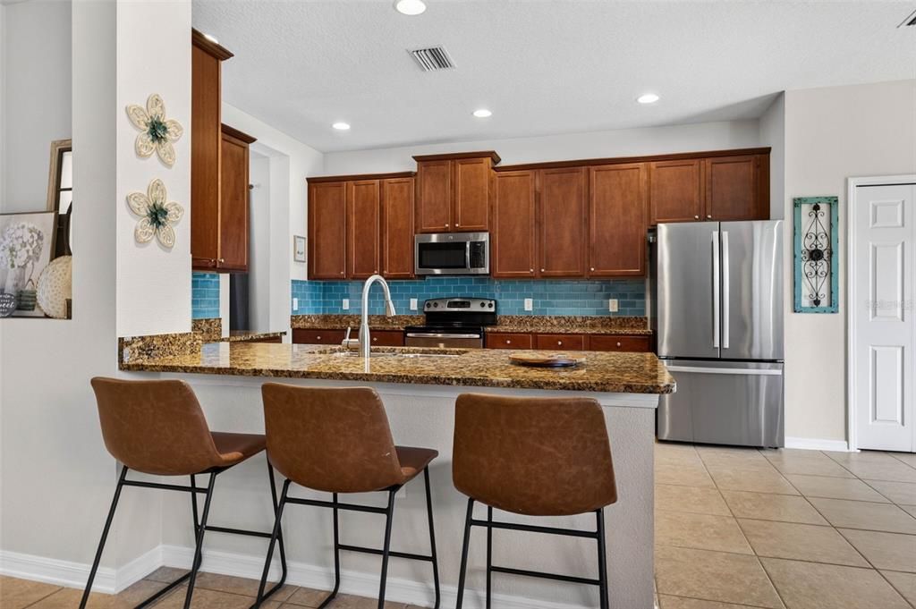 En Venta: $530,000 (5 camas, 3 baños, 3044 Pies cuadrados)