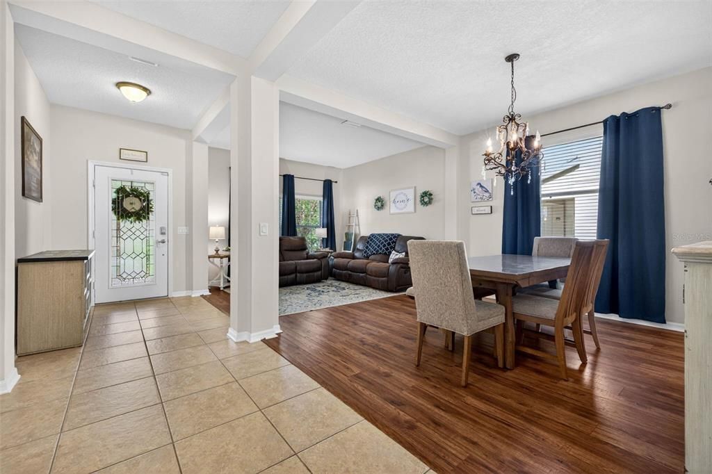 En Venta: $530,000 (5 camas, 3 baños, 3044 Pies cuadrados)