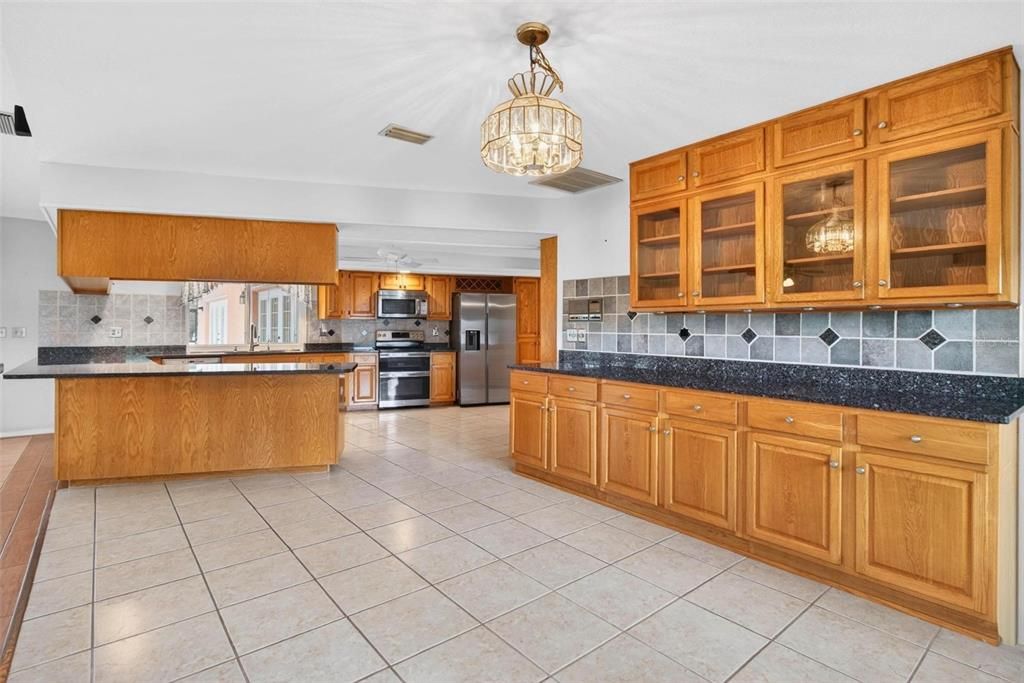 For Sale: $975,000 (3 beds, 3 baths, 3015 Square Feet)