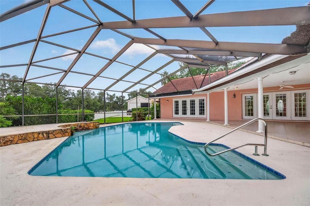 For Sale: $975,000 (3 beds, 3 baths, 3015 Square Feet)