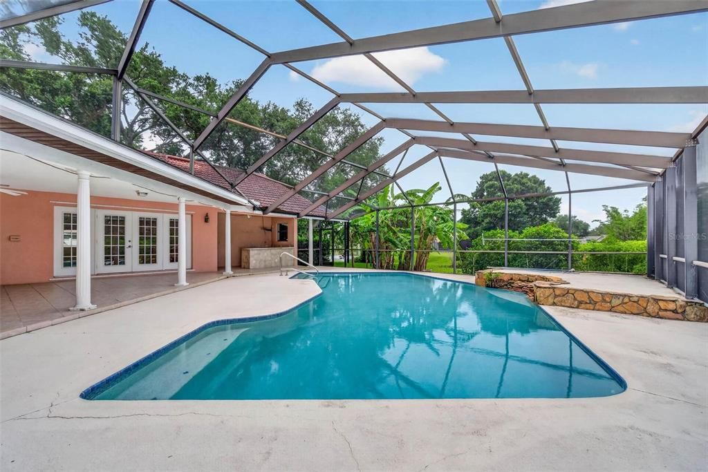 For Sale: $975,000 (3 beds, 3 baths, 3015 Square Feet)