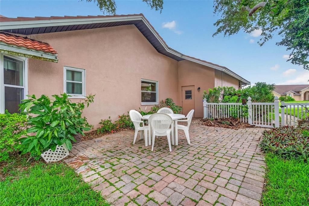 For Sale: $975,000 (3 beds, 3 baths, 3015 Square Feet)