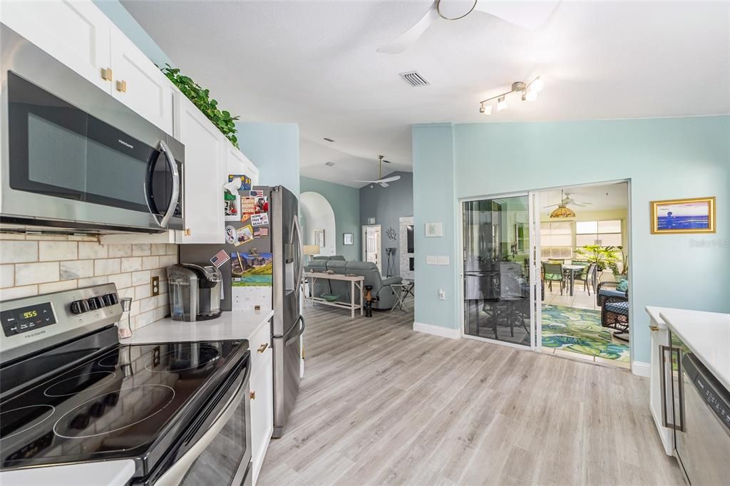 For Sale: $349,900 (3 beds, 2 baths, 1788 Square Feet)