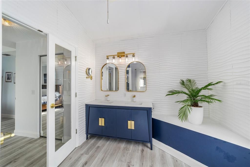 For Sale: $349,900 (3 beds, 2 baths, 1788 Square Feet)