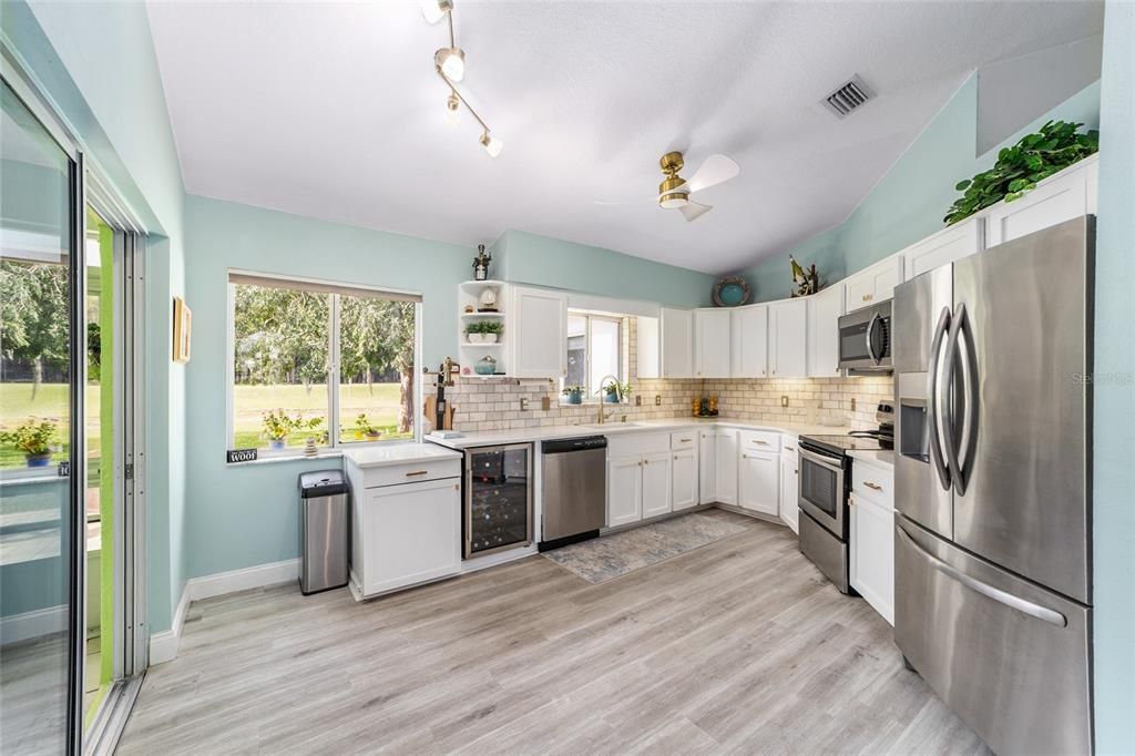 For Sale: $349,900 (3 beds, 2 baths, 1788 Square Feet)