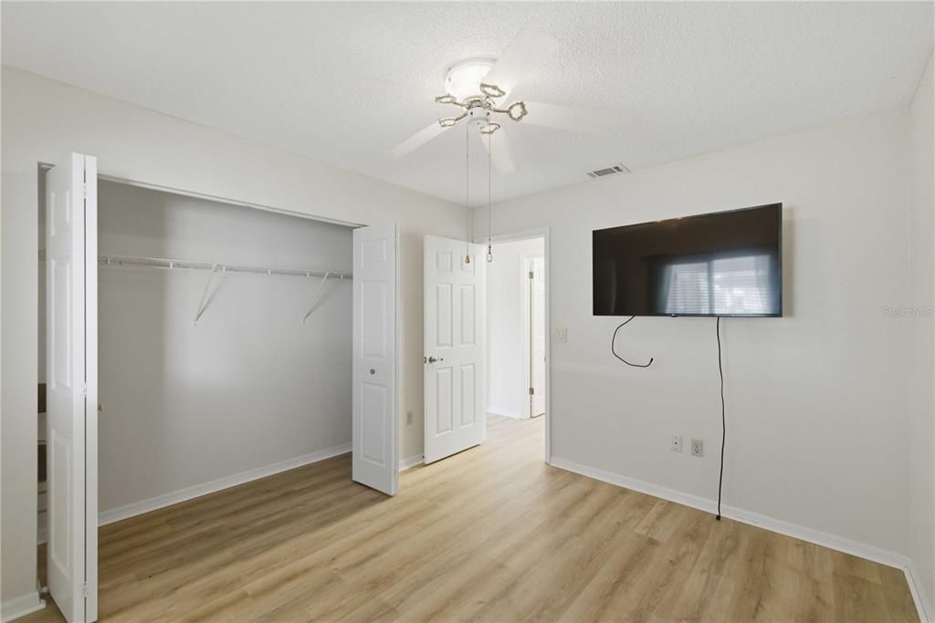 For Sale: $154,900 (2 beds, 2 baths, 960 Square Feet)