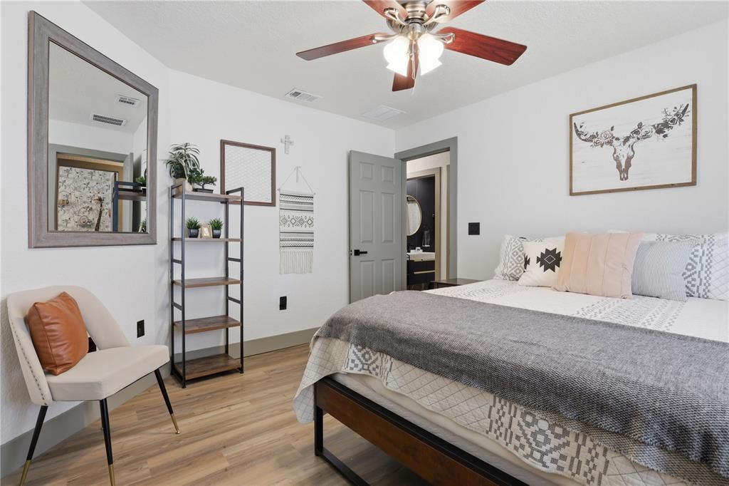 For Sale: $399,900 (3 beds, 2 baths, 2245 Square Feet)