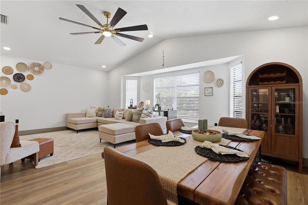 For Sale: $399,900 (3 beds, 2 baths, 2245 Square Feet)