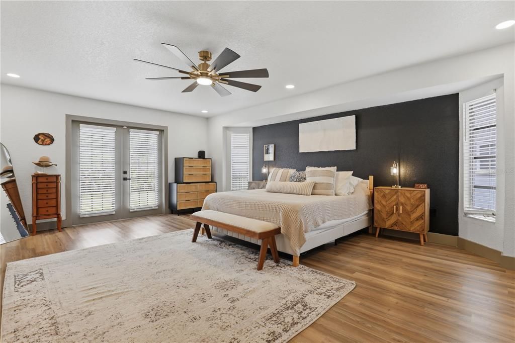For Sale: $399,900 (3 beds, 2 baths, 2245 Square Feet)