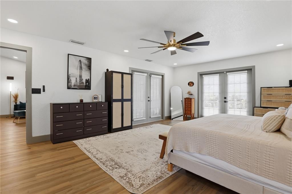 For Sale: $399,900 (3 beds, 2 baths, 2245 Square Feet)