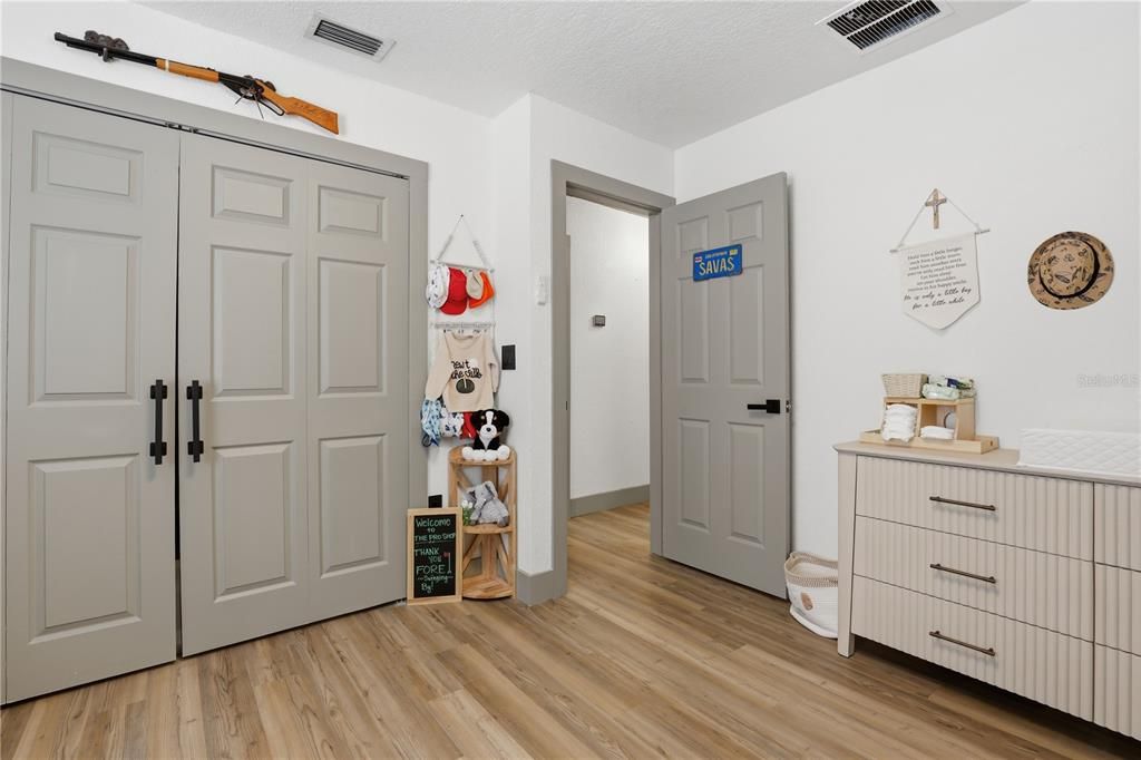 For Sale: $399,900 (3 beds, 2 baths, 2245 Square Feet)