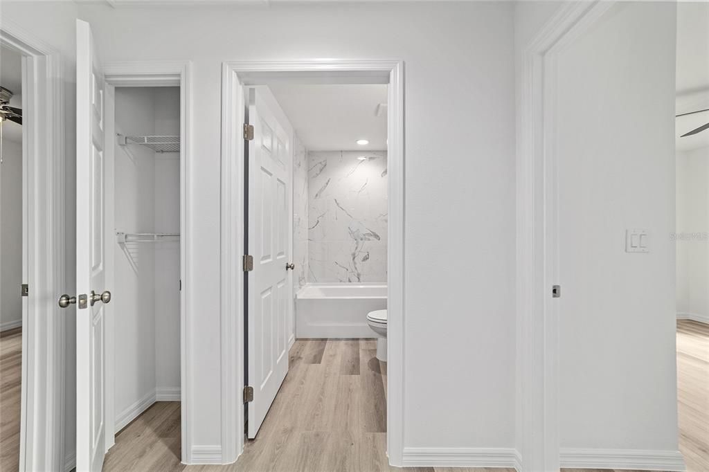 Под контрактом: $229,900 (3 спален, 2 ванн, 1287 Квадратных фут)