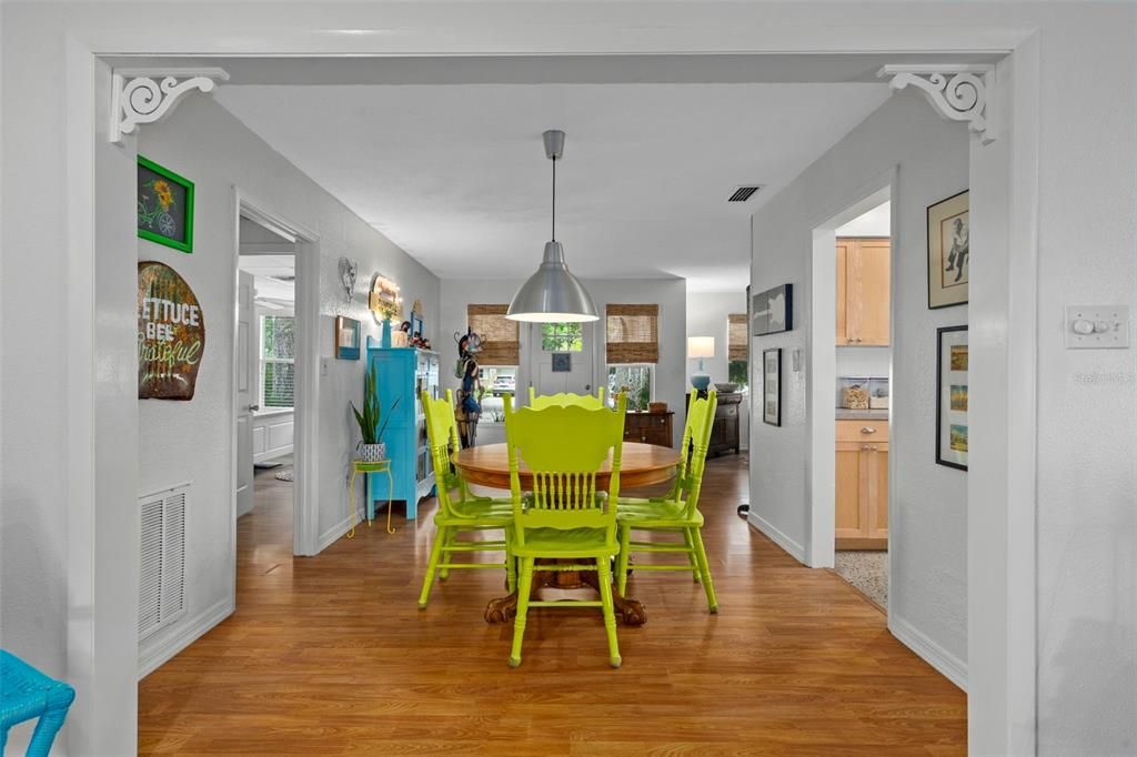 For Sale: $549,900 (3 beds, 1 baths, 1690 Square Feet)