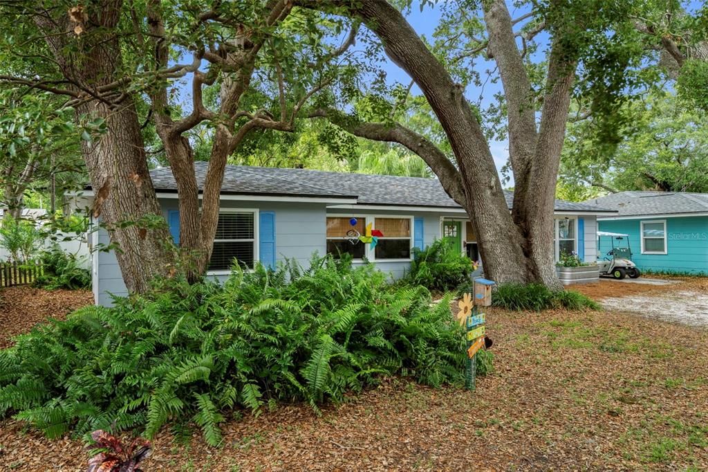 For Sale: $549,900 (3 beds, 1 baths, 1690 Square Feet)