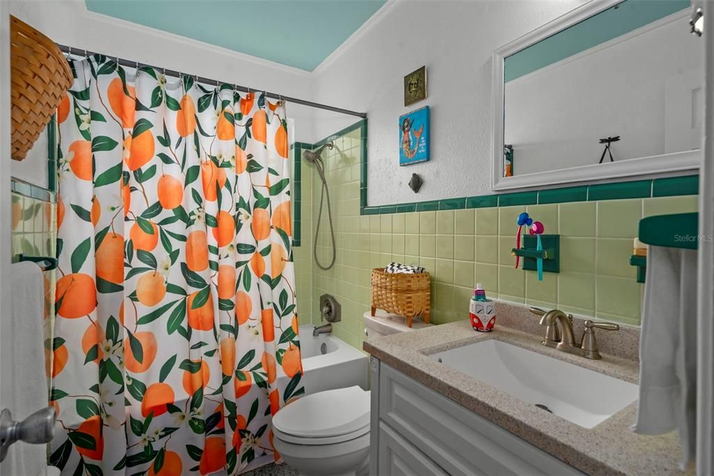 For Sale: $549,900 (3 beds, 1 baths, 1690 Square Feet)
