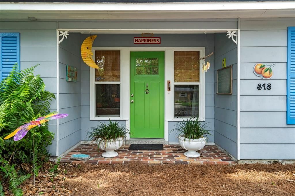 For Sale: $549,900 (3 beds, 1 baths, 1690 Square Feet)