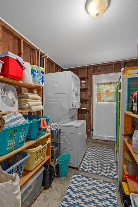 For Sale: $549,900 (3 beds, 1 baths, 1690 Square Feet)