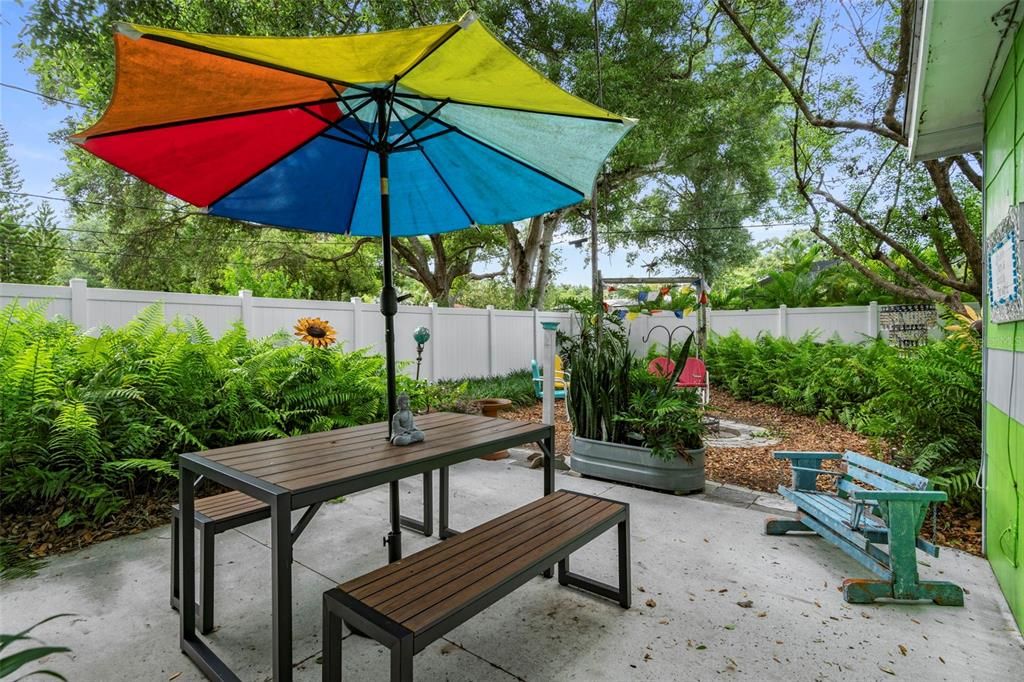 For Sale: $549,900 (3 beds, 1 baths, 1690 Square Feet)