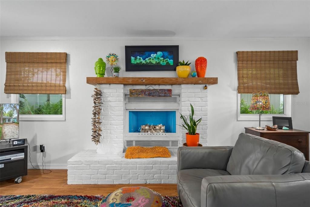For Sale: $549,900 (3 beds, 1 baths, 1690 Square Feet)