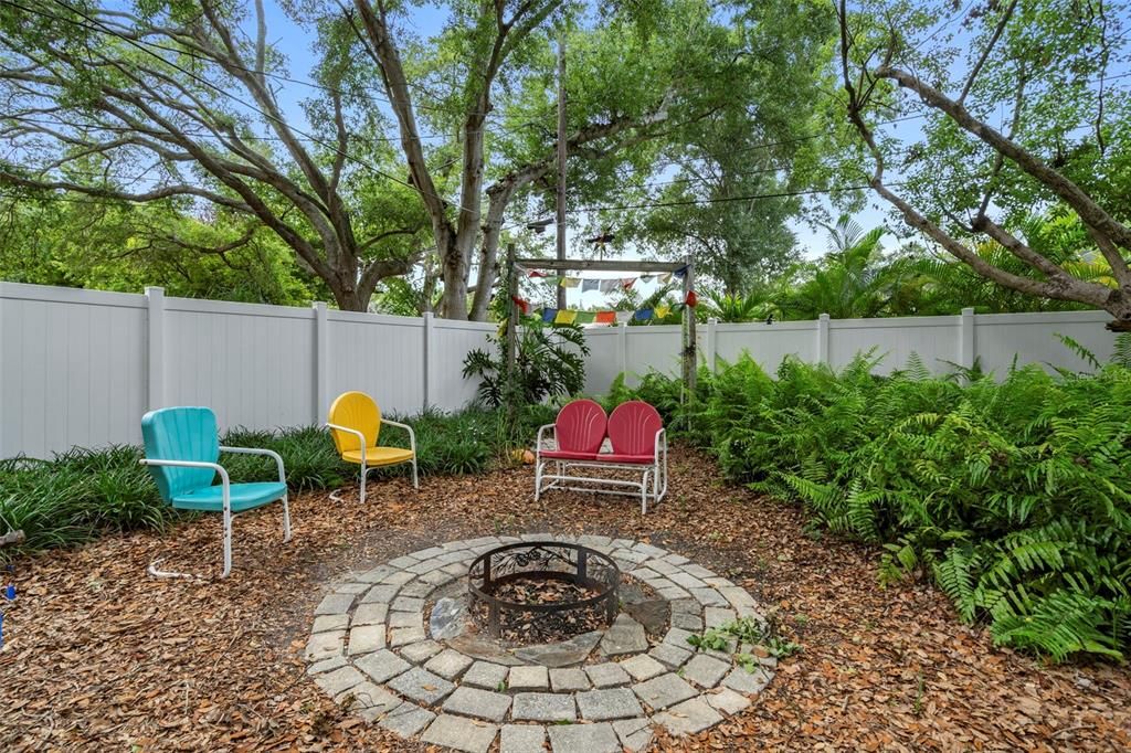 For Sale: $549,900 (3 beds, 1 baths, 1690 Square Feet)