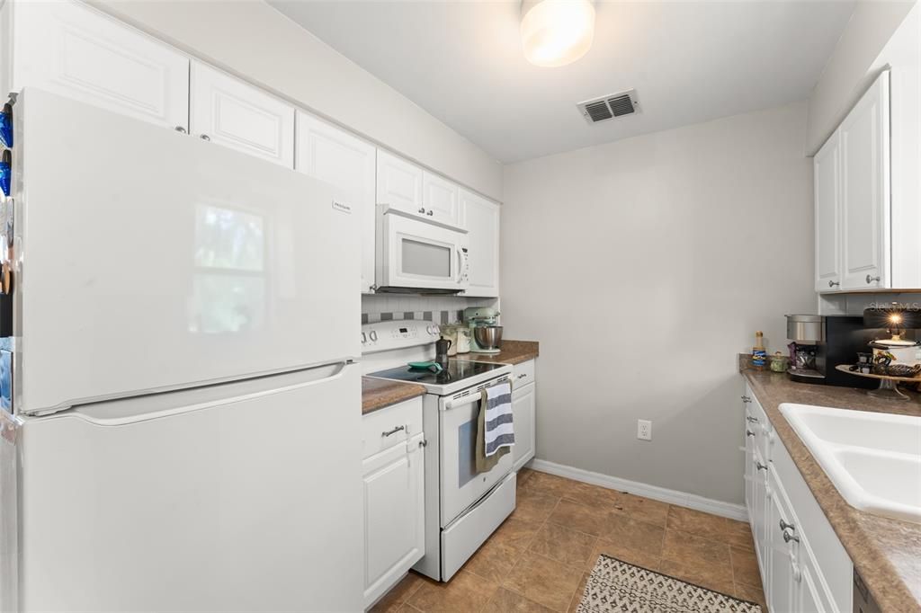 En Venta: $249,900 (3 camas, 2 baños, 1053 Pies cuadrados)