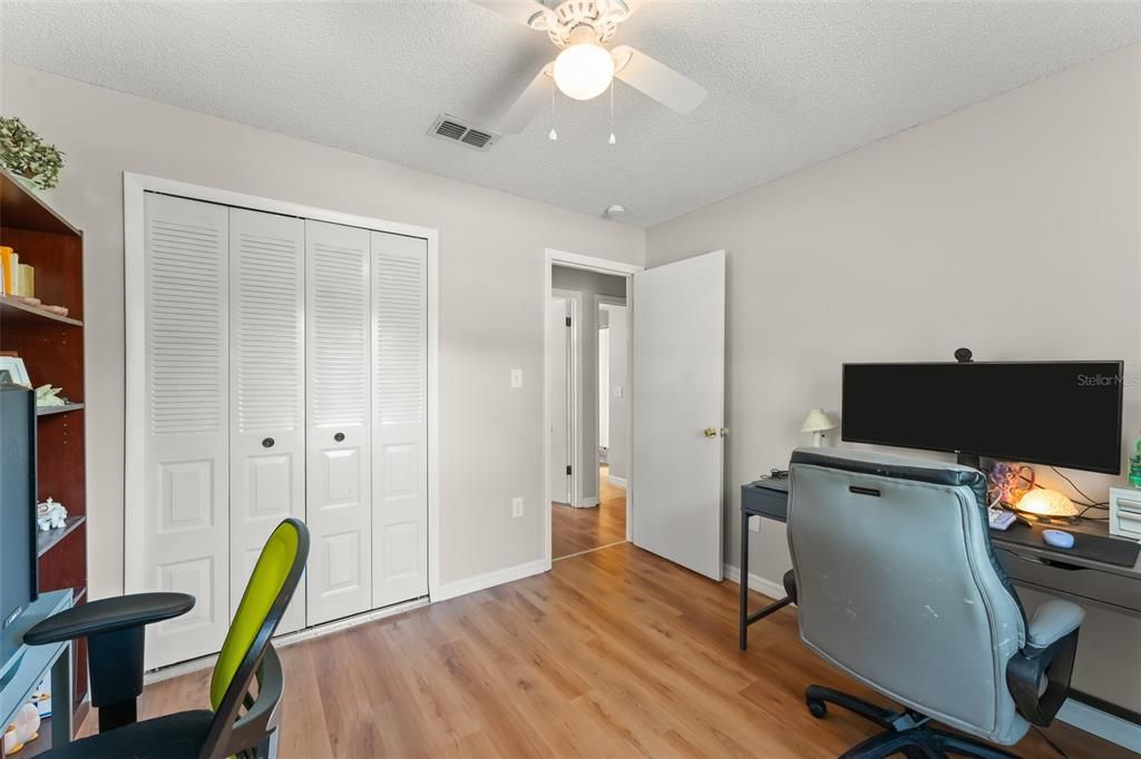 En Venta: $249,900 (3 camas, 2 baños, 1053 Pies cuadrados)