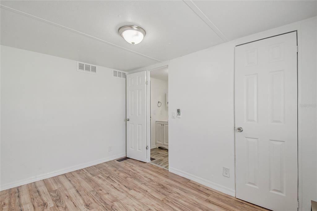 En Venta: $314,000 (4 camas, 0 baños, 1174 Pies cuadrados)