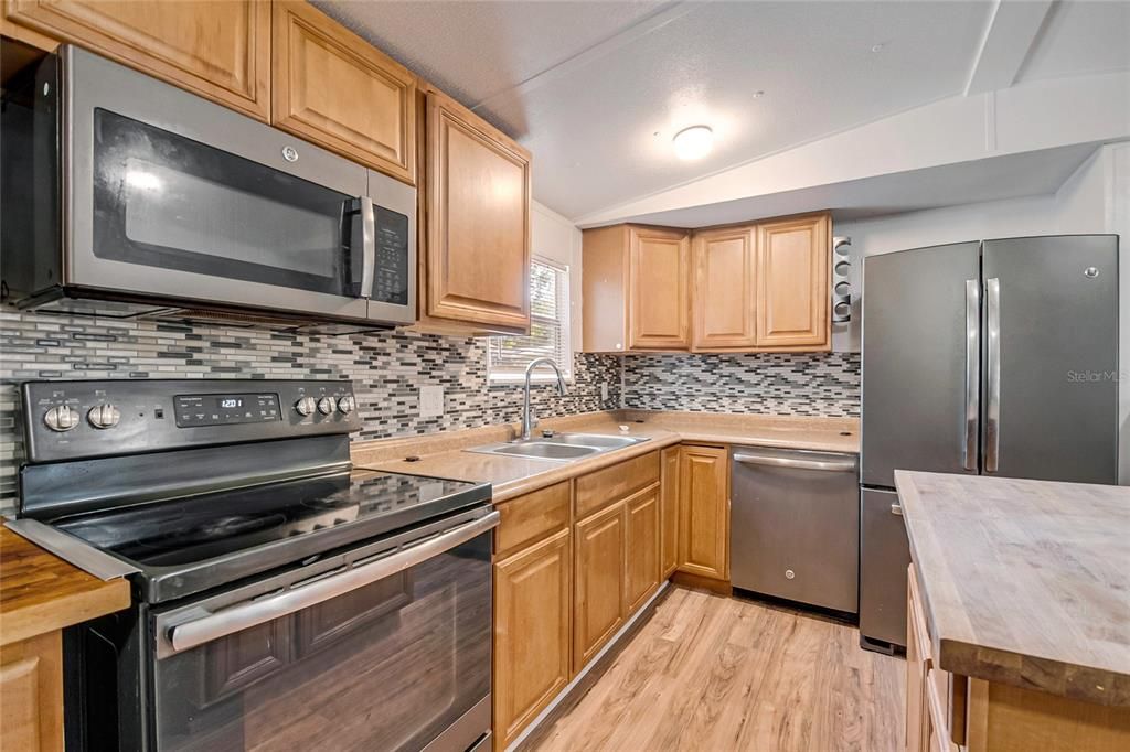 En Venta: $314,000 (4 camas, 0 baños, 1174 Pies cuadrados)