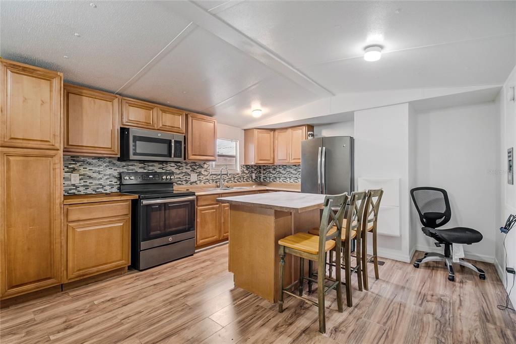 En Venta: $314,000 (4 camas, 0 baños, 1174 Pies cuadrados)