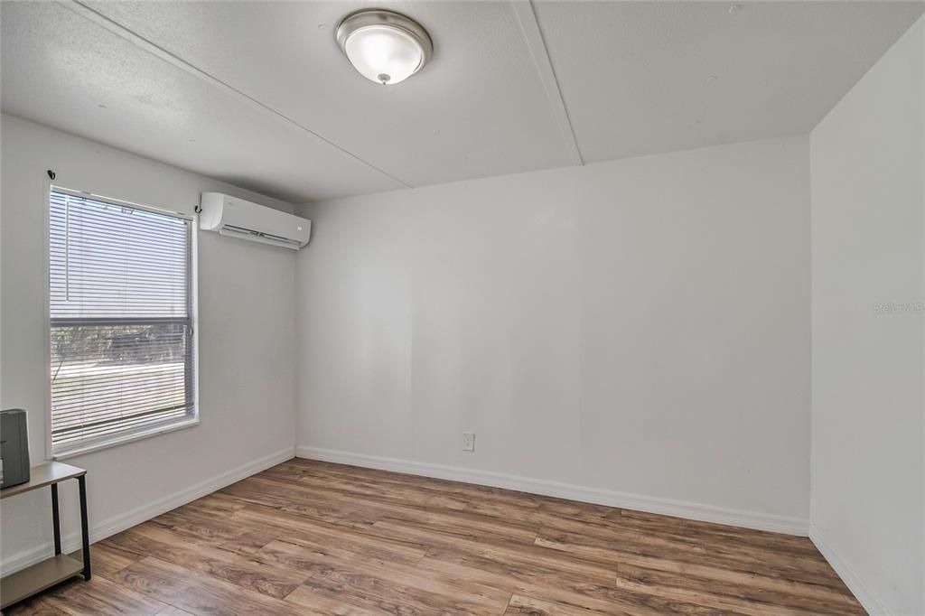 En Venta: $314,000 (4 camas, 0 baños, 1174 Pies cuadrados)