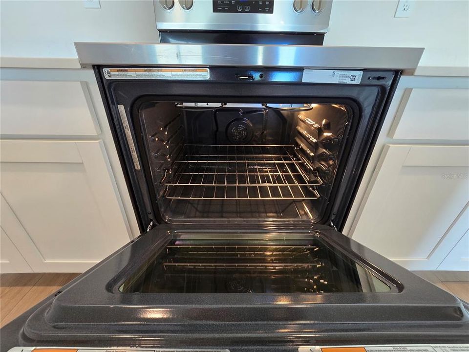 For Rent: $2,500 (4 beds, 2 baths, 1828 Square Feet)