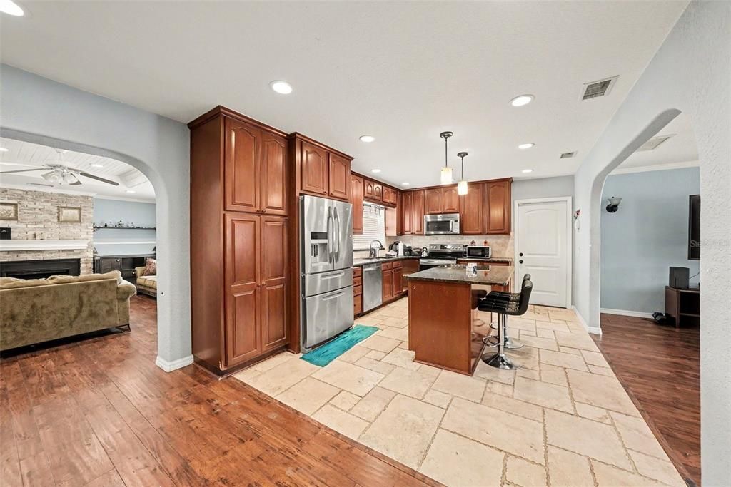 For Sale: $385,000 (4 beds, 2 baths, 1798 Square Feet)