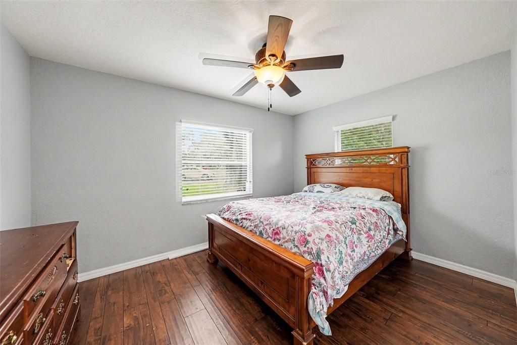 For Sale: $385,000 (4 beds, 2 baths, 1798 Square Feet)