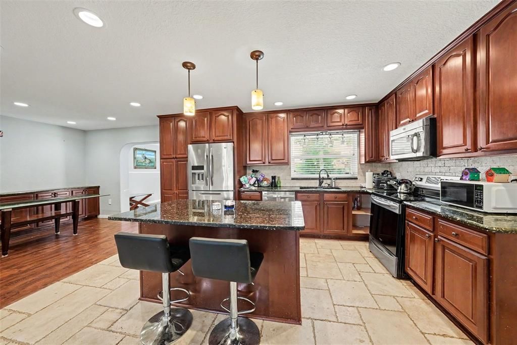 For Sale: $385,000 (4 beds, 2 baths, 1798 Square Feet)