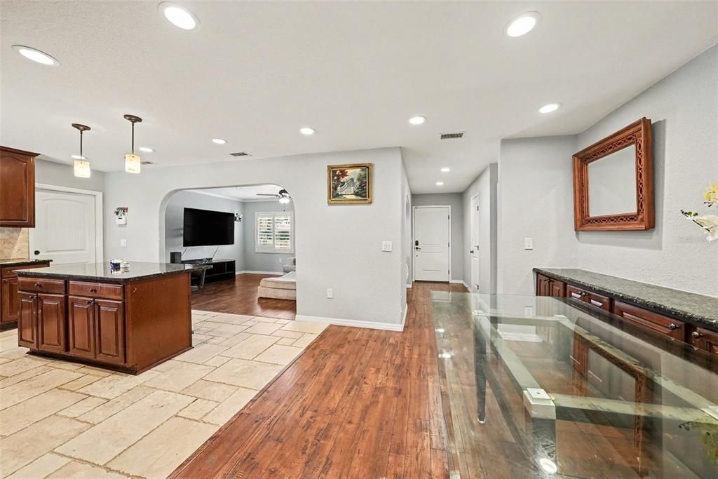 For Sale: $385,000 (4 beds, 2 baths, 1798 Square Feet)