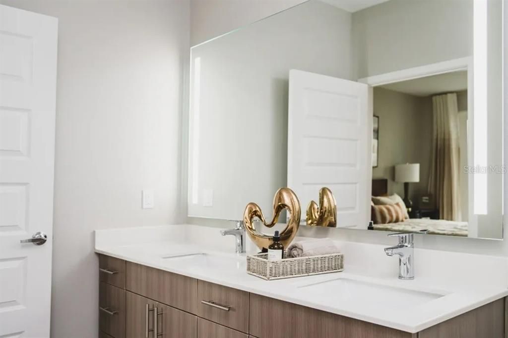 For Rent: $1,850 (1 beds, 1 baths, 609 Square Feet)