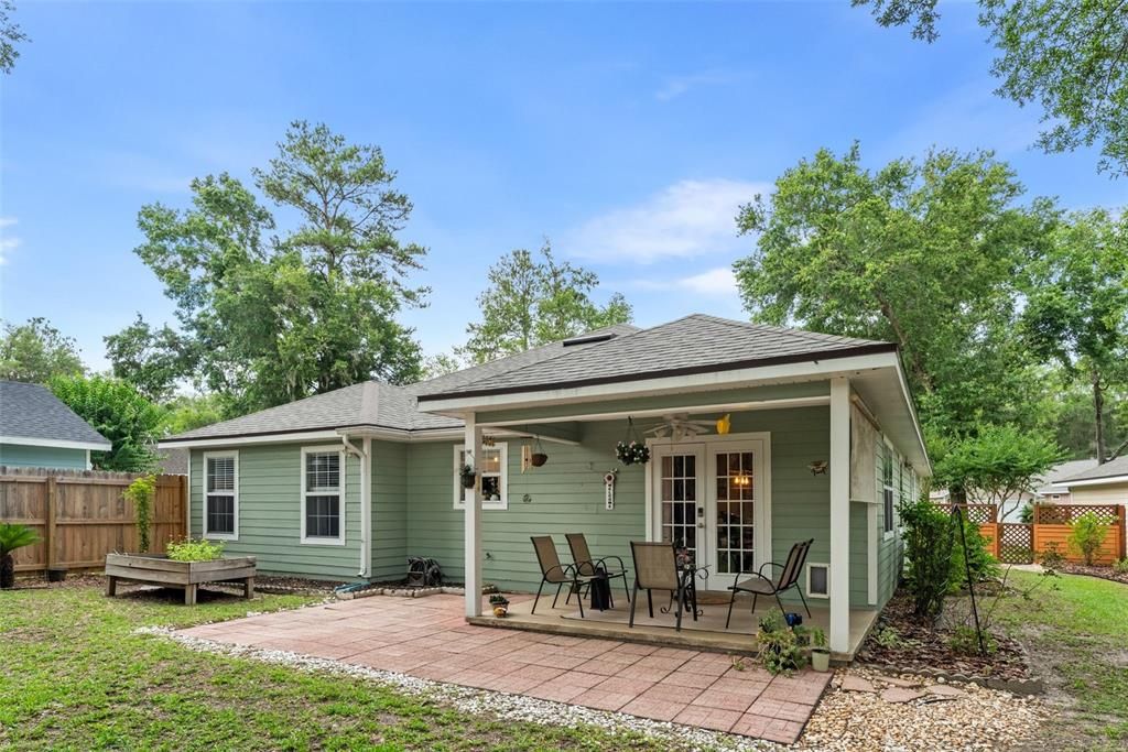 For Sale: $359,900 (3 beds, 2 baths, 1662 Square Feet)