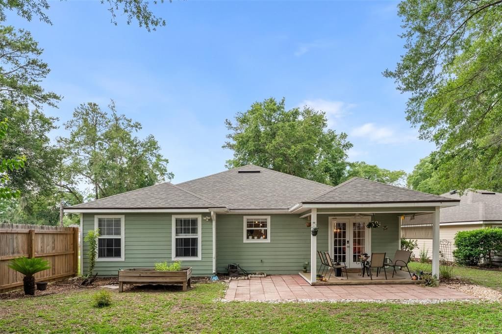 For Sale: $359,900 (3 beds, 2 baths, 1662 Square Feet)