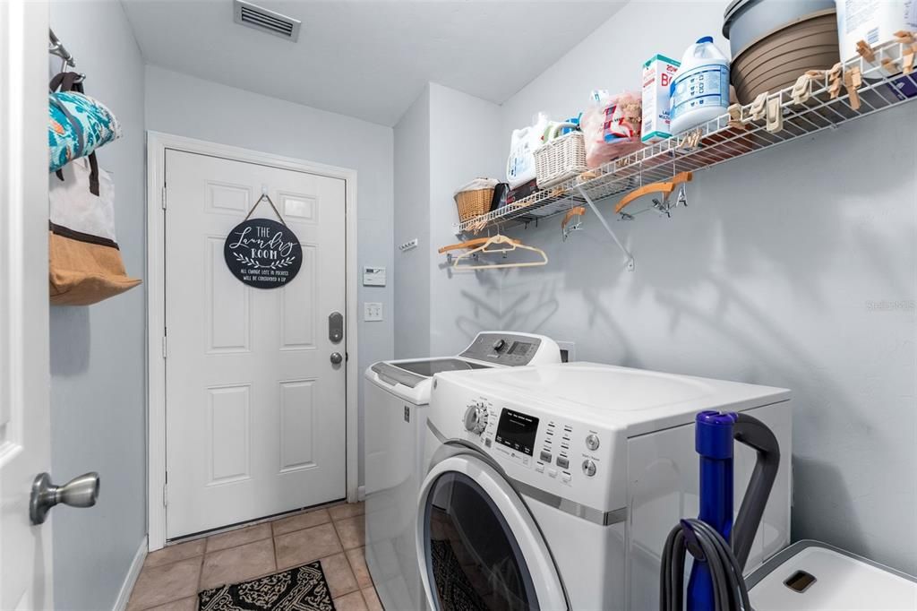 For Sale: $359,900 (3 beds, 2 baths, 1662 Square Feet)