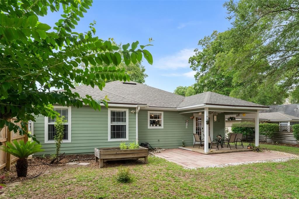 For Sale: $359,900 (3 beds, 2 baths, 1662 Square Feet)