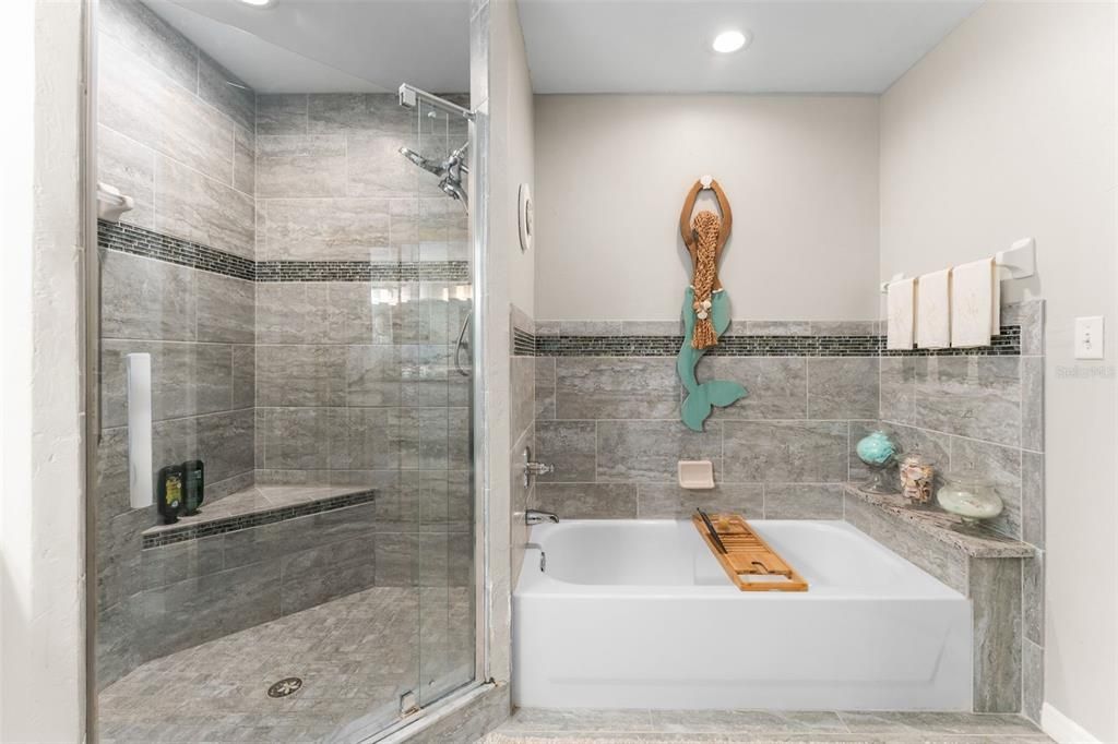 For Sale: $359,900 (3 beds, 2 baths, 1662 Square Feet)