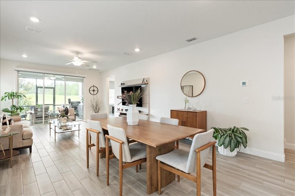 For Sale: $470,000 (3 beds, 2 baths, 1945 Square Feet)
