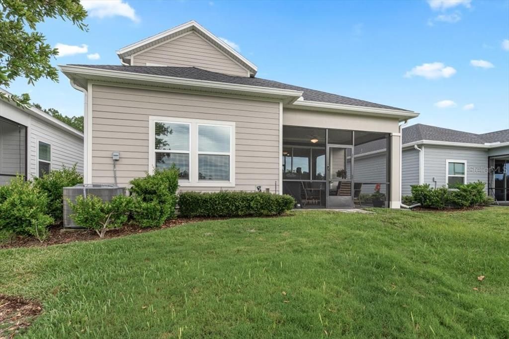 For Sale: $470,000 (3 beds, 2 baths, 1945 Square Feet)