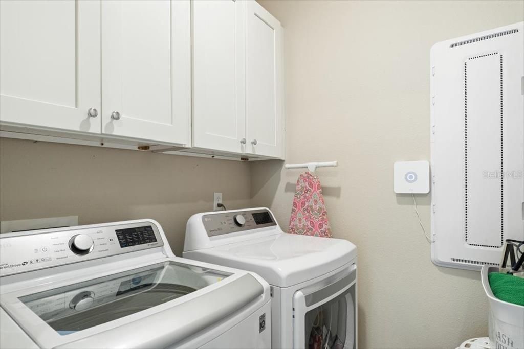 For Sale: $470,000 (3 beds, 2 baths, 1945 Square Feet)
