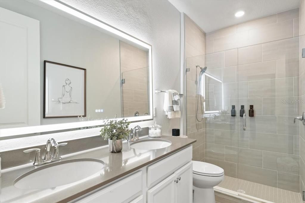 For Sale: $470,000 (3 beds, 2 baths, 1945 Square Feet)