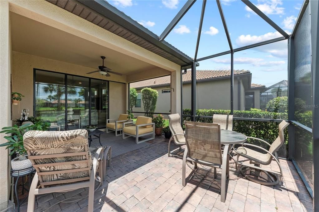 For Sale: $559,000 (2 beds, 2 baths, 1861 Square Feet)