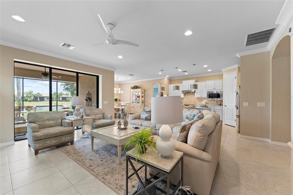 For Sale: $559,000 (2 beds, 2 baths, 1861 Square Feet)
